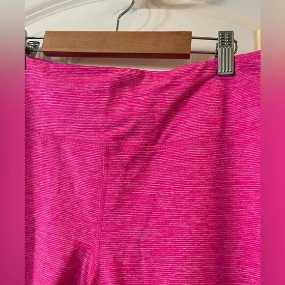 90 Degree by Reflex - Hot PInk Workout Cropped Pants - EUC - L - Picture 3 of 4